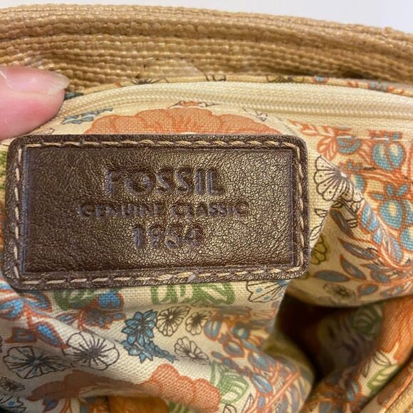 Fossil natural and leather shoulder bag 13”x9” - Picture 4 of 5